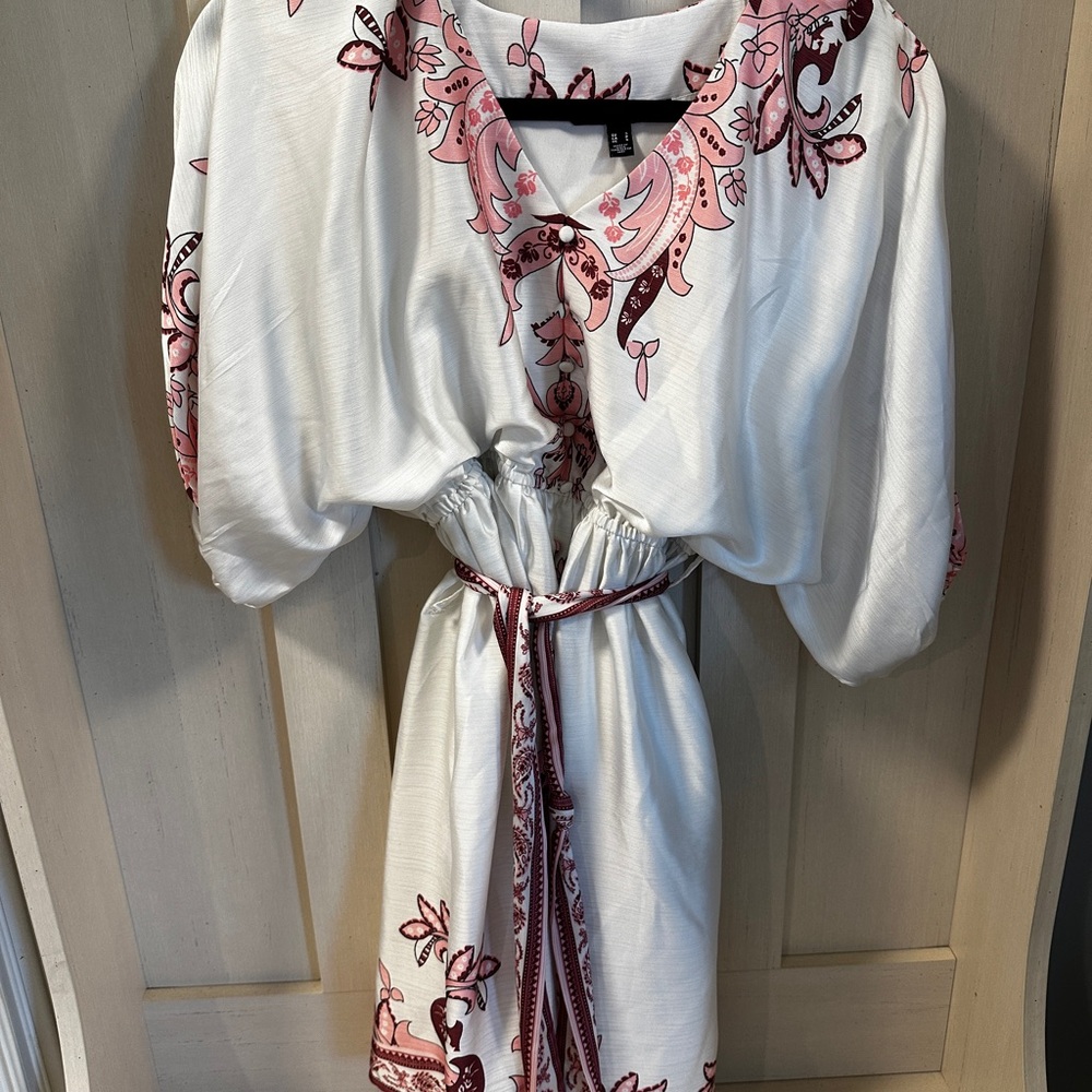 Vero Moda White and Pink Patterned Dress